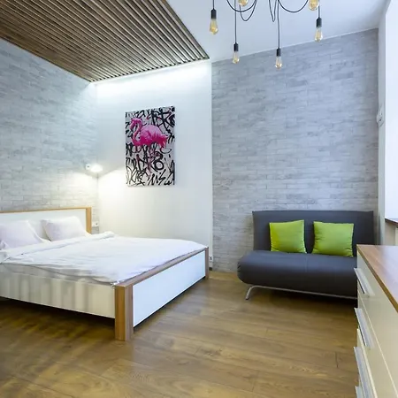 віп в центрі на вулиці проспект свободи 22 біля оперного театру біля вернісажу