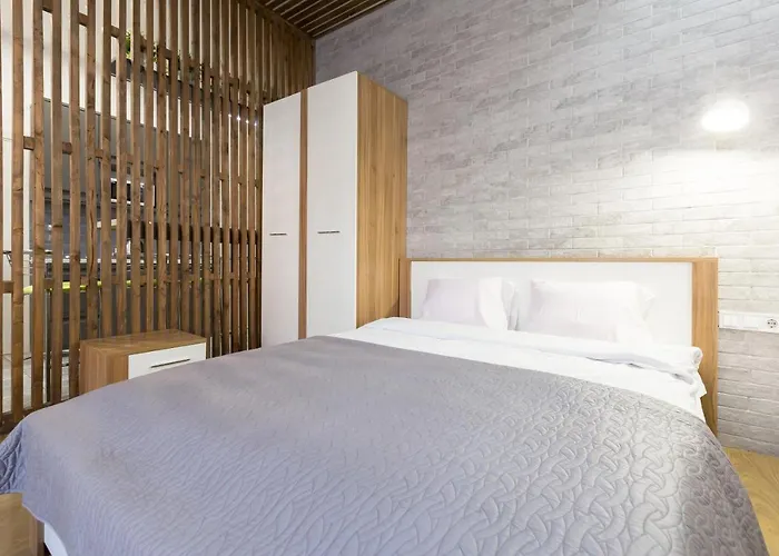 Appartamento віп в центрі на вулиці проспект свободи 22 біля оперного театру біля вернісажу Leopoli