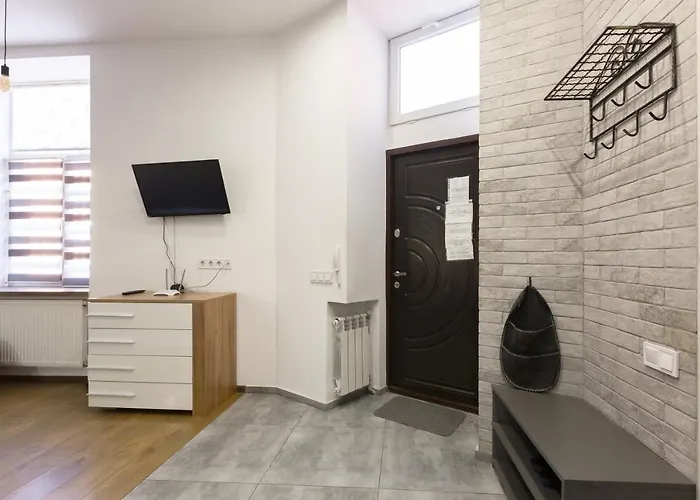 віп в центрі на вулиці проспект свободи 22 біля оперного театру біля вернісажу