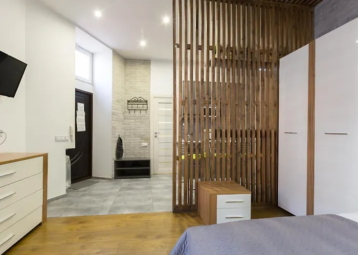 公寓 віп в центрі на вулиці проспект свободи 22 біля оперного театру біля вернісажу