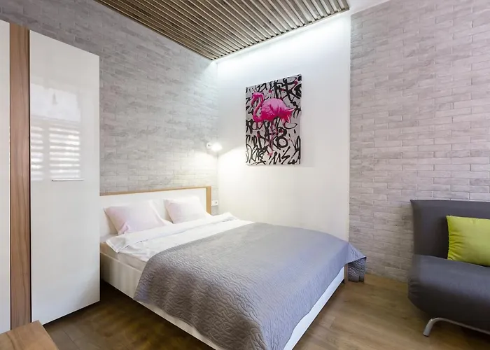 віп в центрі на вулиці проспект свободи 22 біля оперного театру біля вернісажу Apartamento Leópolis